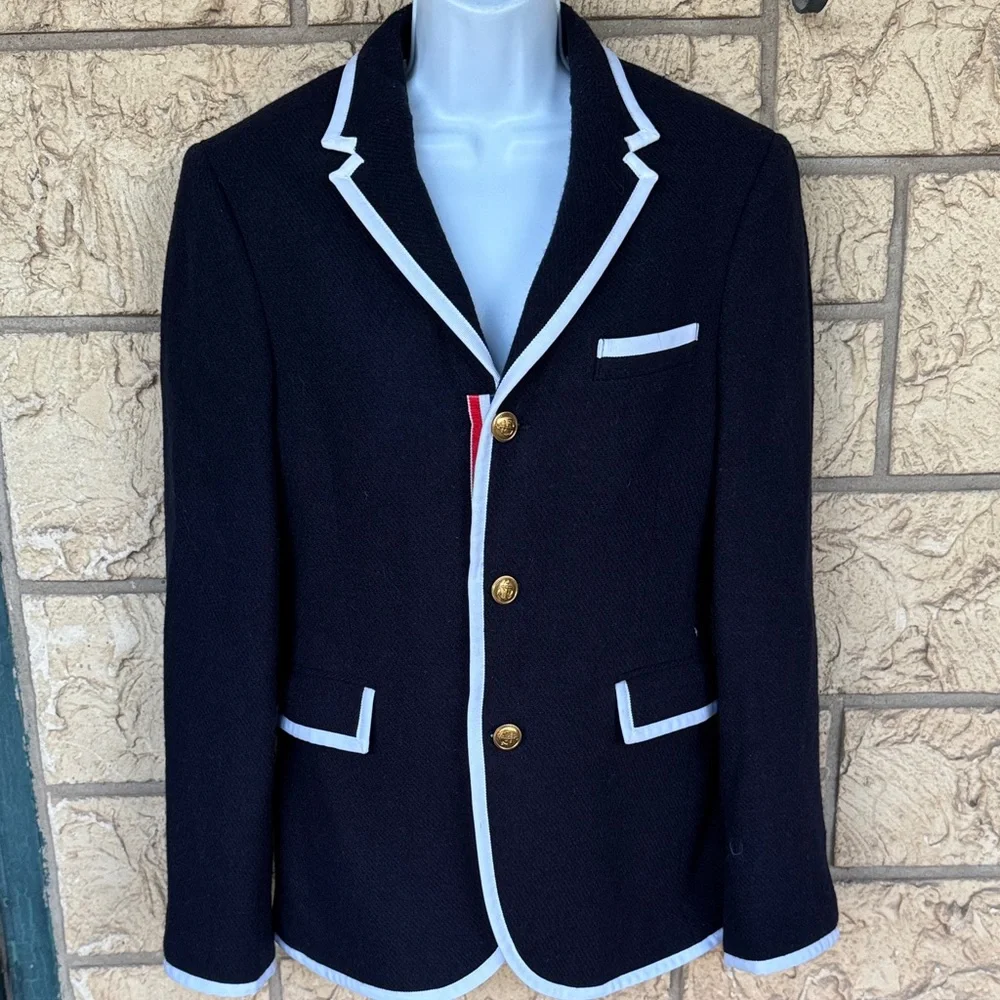 Neiman Marcus Wool Woman’s Black Blazer White Trim Size Small - Picture 1 of 15